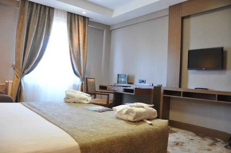 The Green Park Kartepe Exterior foto