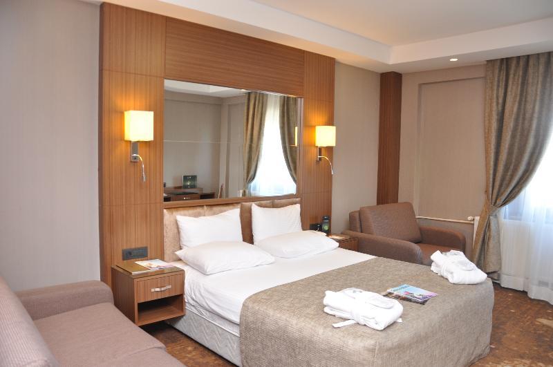 The Green Park Kartepe Exterior foto